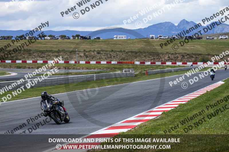 cadwell no limits trackday;cadwell park;cadwell park photographs;cadwell trackday photographs;enduro digital images;event digital images;eventdigitalimages;navarra;no limits trackdays;peter wileman photography;racing digital images;trackday digital images;trackday photos